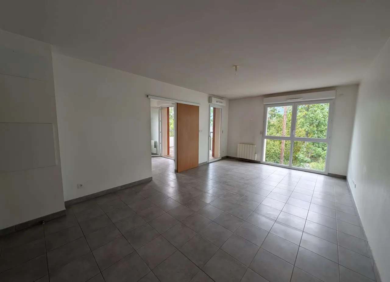 Appartement 3 pièces 65 m² · à Saint-Pierre-d'Albigny · 65 m² · 148 000 €